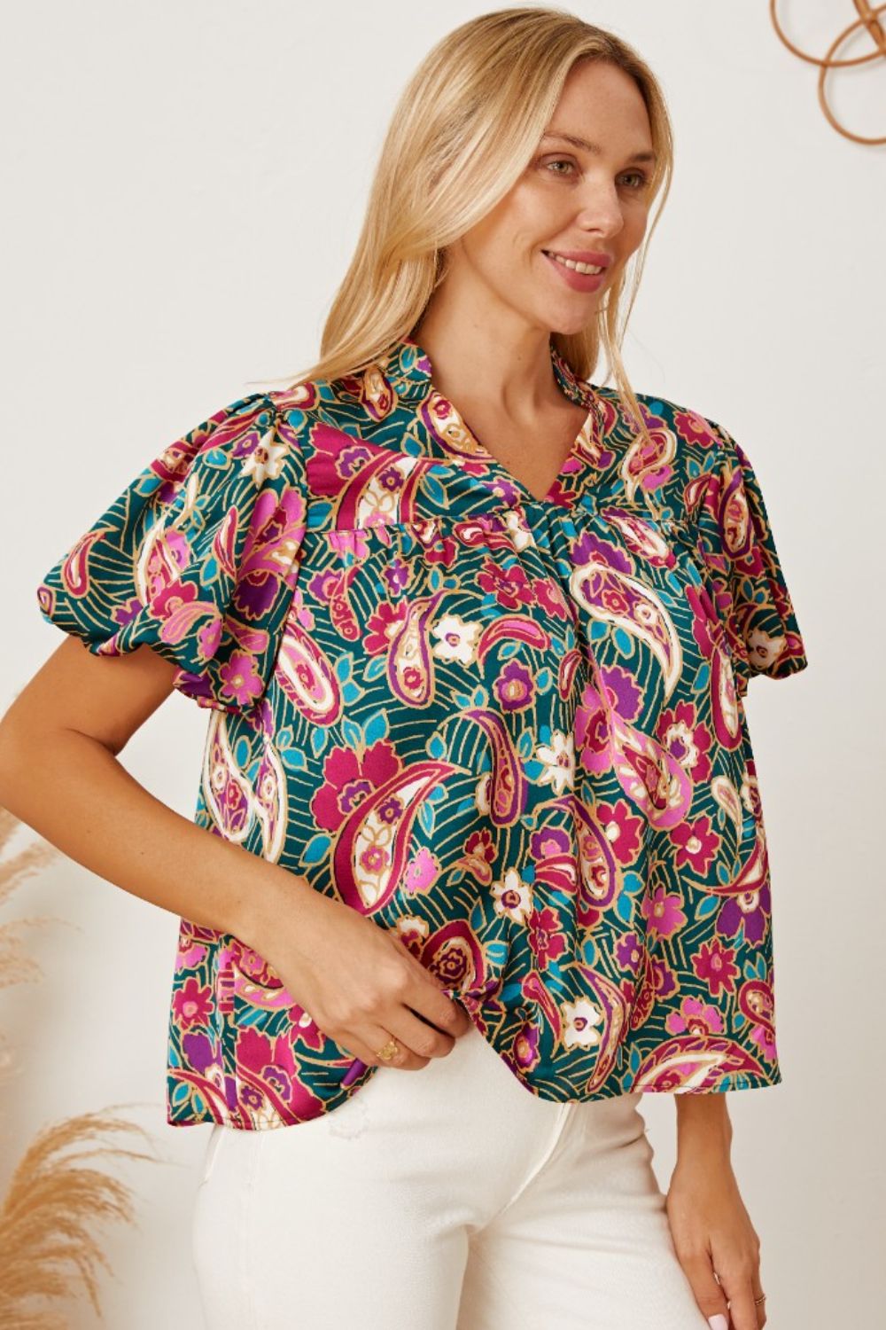 SORTYGO - Vibrant Paisley Puff Sleeve Blouse in