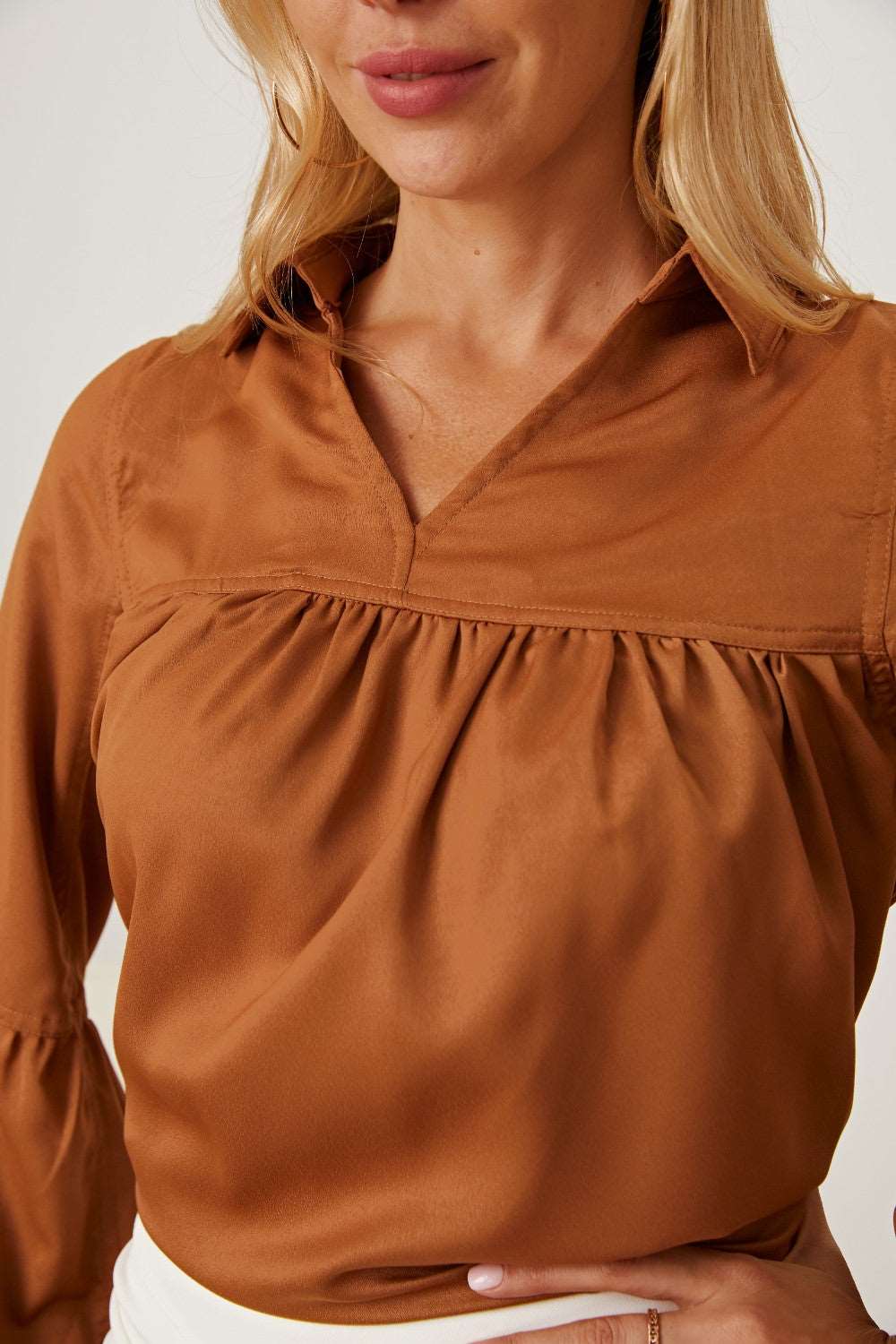 Balloon Sleeve Collared Neck Blouse - SORTYGO